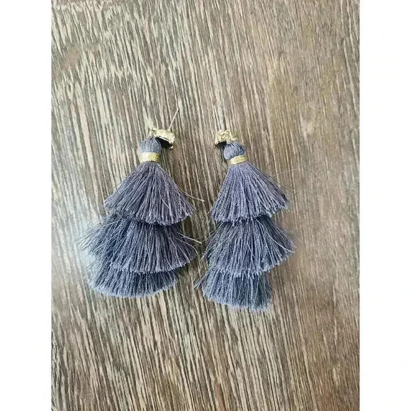 Loft Gray Tassel Earrings‎ - Picture 1 of 2